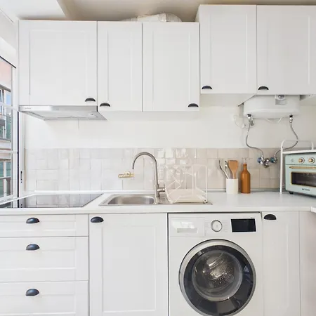 Апартаменты 1br W/ Ac - Alfama, Ideal For Long | By Airnest